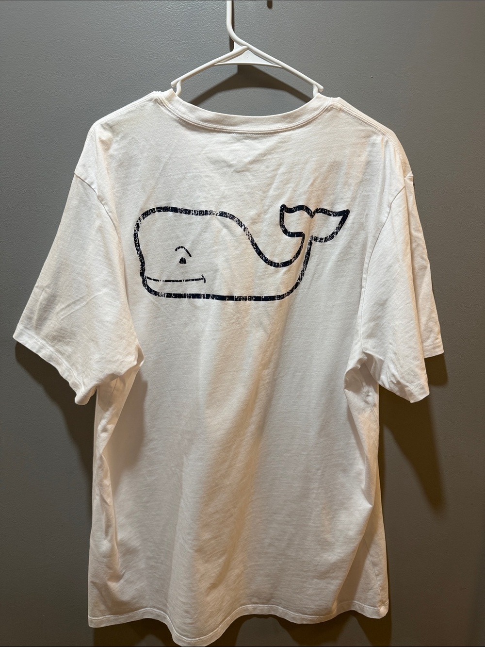 Vineyard Vines Whale Graphic Tee - Comfortable Cotton Top
